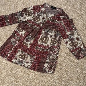 NAIF med v-neck zippered blouse